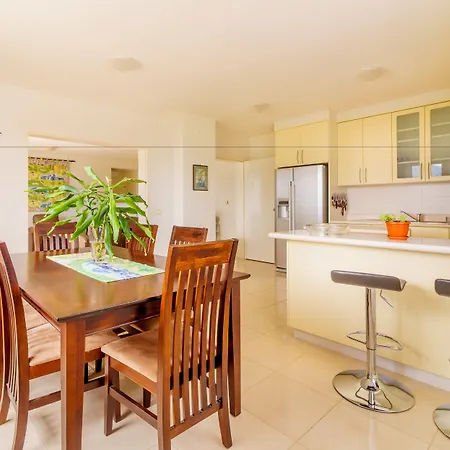 Kis Residence - Adults Only Apartman *