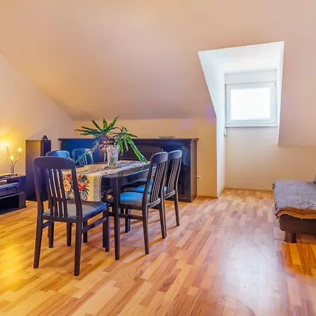 Kis Residence - Adults Only Apartman *