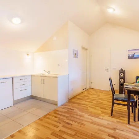 Kis - Adults Only Appartement