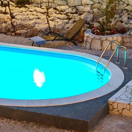 Kis - Adults Only Kneza