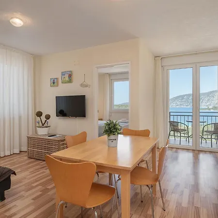 Kis - Adults Only Kneza